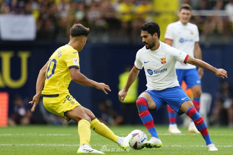 响了更衣室 响了更衣室